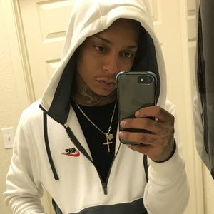 Meet your Posher, Elliott